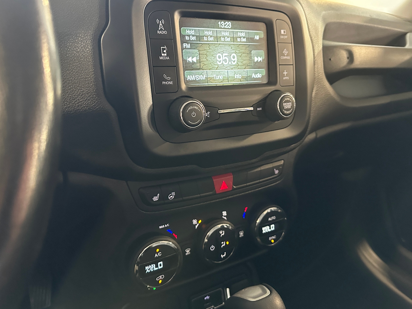 Thumbnail: 2017 Jeep Renegade - 4