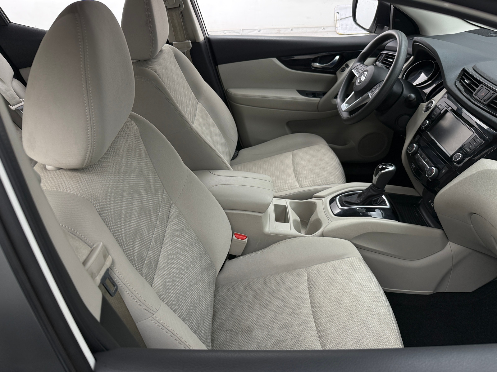 Thumbnail: 2020 Nissan Rogue Sport - 2