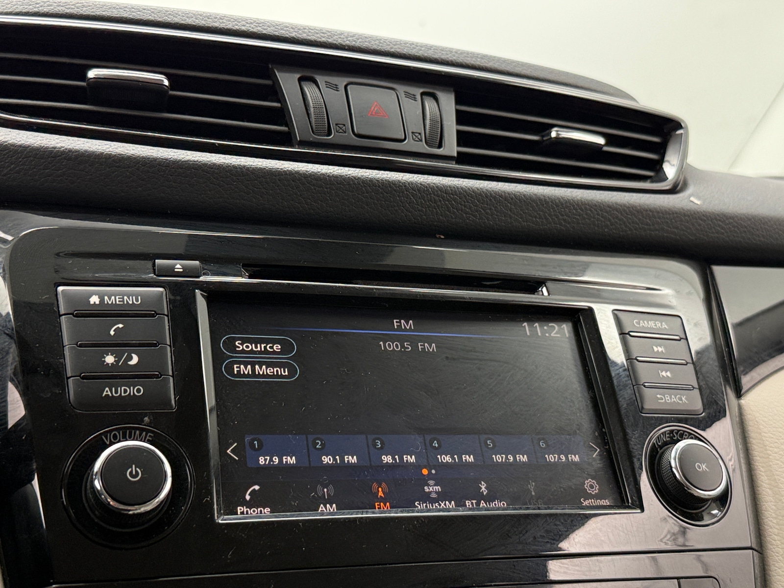 Thumbnail: 2020 Nissan Rogue Sport - 4