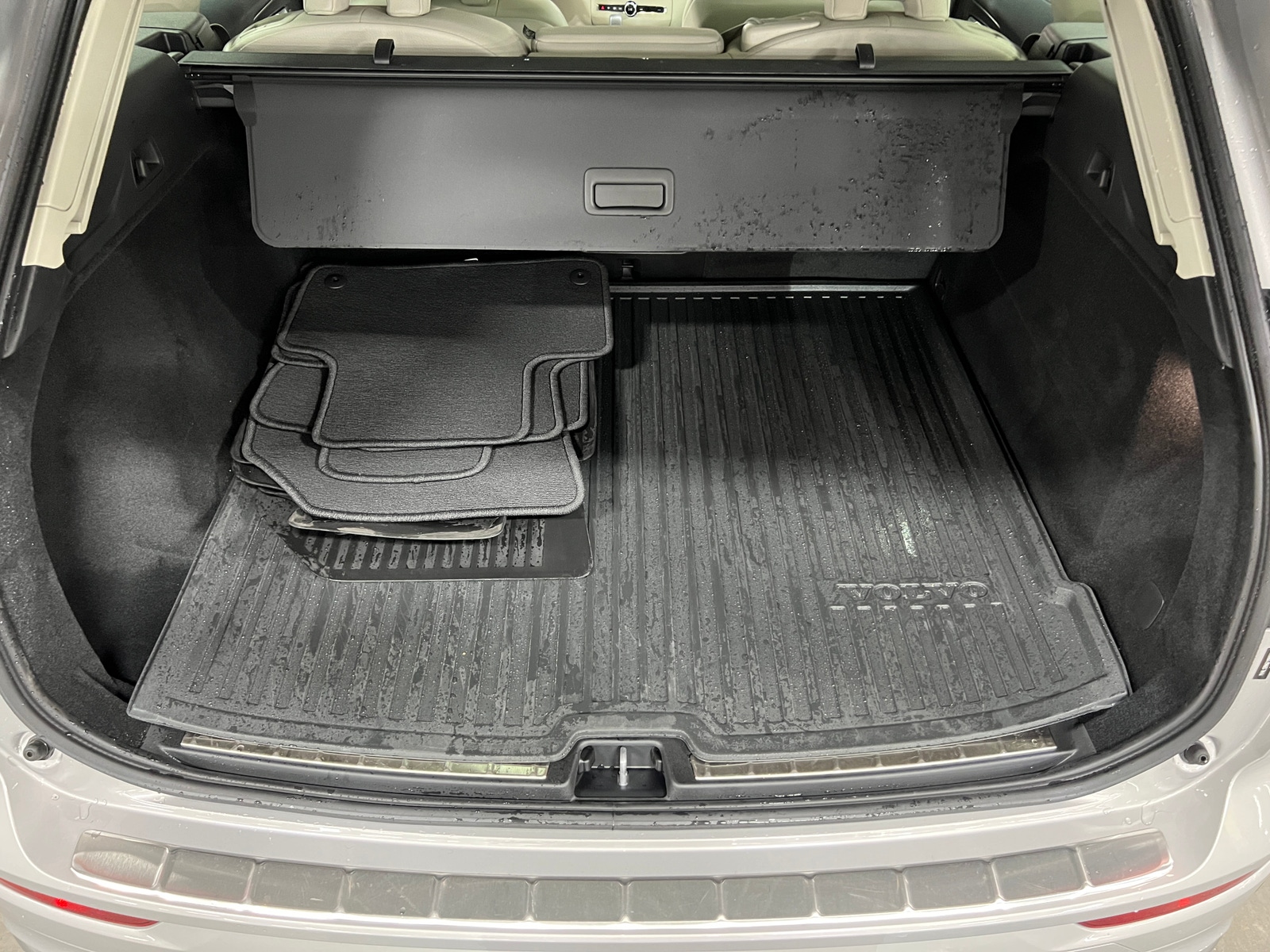 Thumbnail: 2023 Volvo XC60 - 6