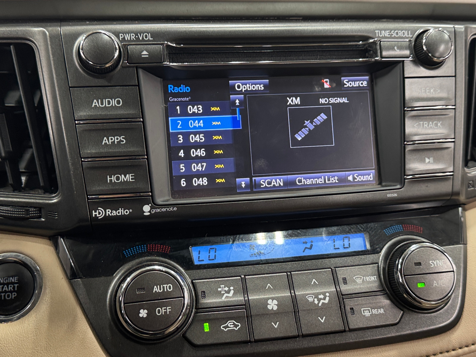 Thumbnail: 2015 Toyota RAV4 - 3