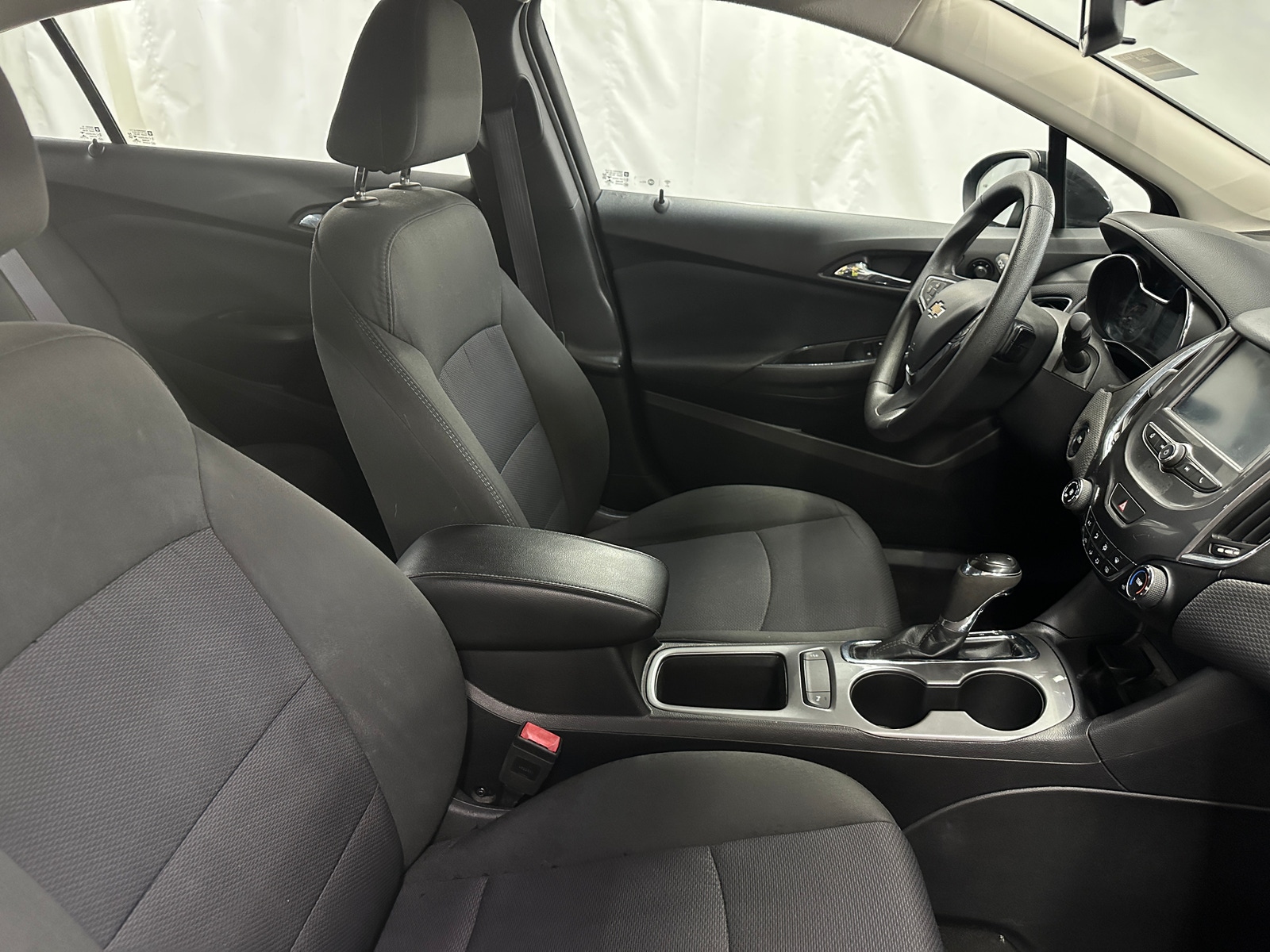 Thumbnail: 2017 Chevrolet Cruze - 2