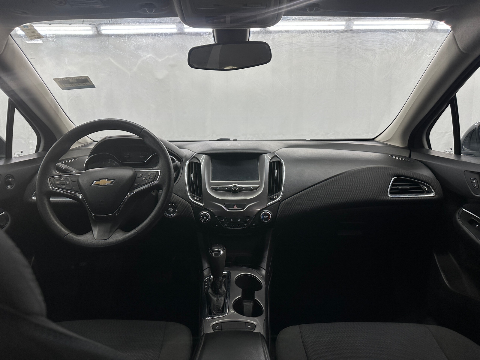 Thumbnail: 2017 Chevrolet Cruze - 3