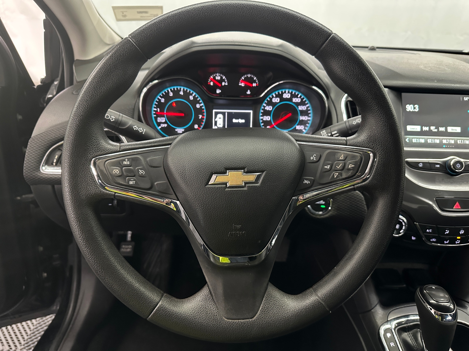 Thumbnail: 2017 Chevrolet Cruze - 5