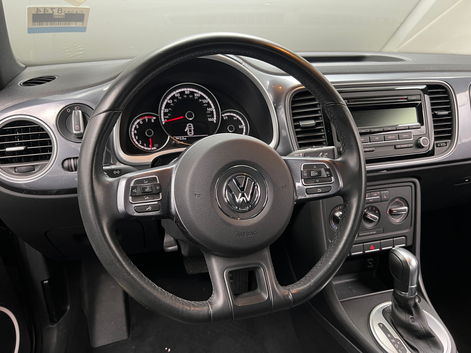 Thumbnail: 2015 Volkswagen Beetle - 5