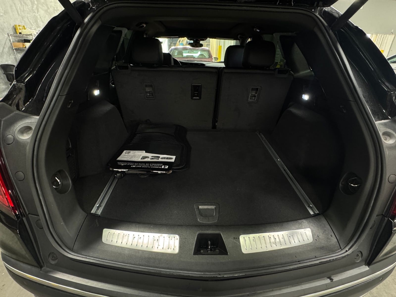 Thumbnail: 2025 Cadillac XT5 - 6