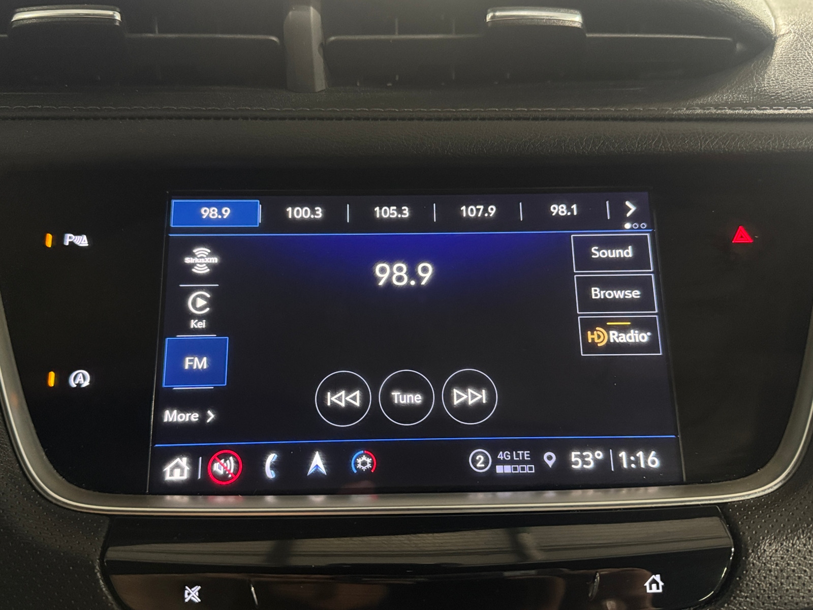 Thumbnail: 2025 Cadillac XT5 - 3