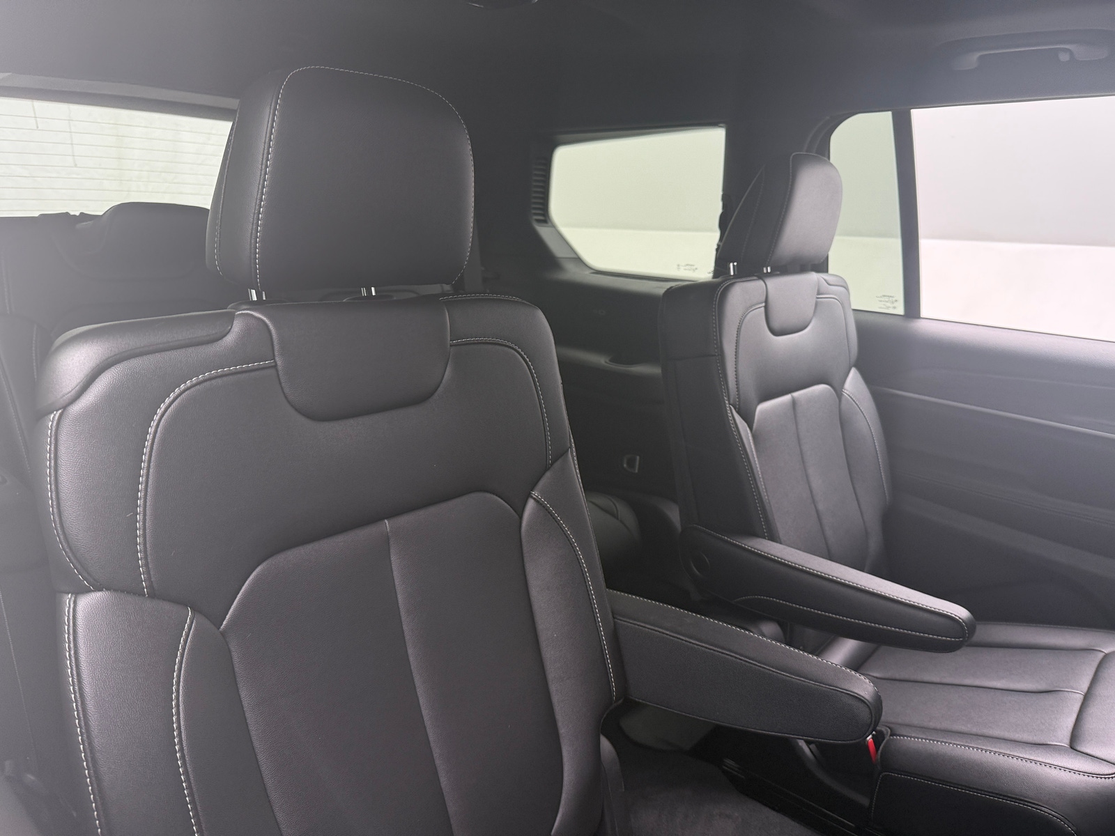 Thumbnail: 2024 Jeep Grand Cherokee L - 5