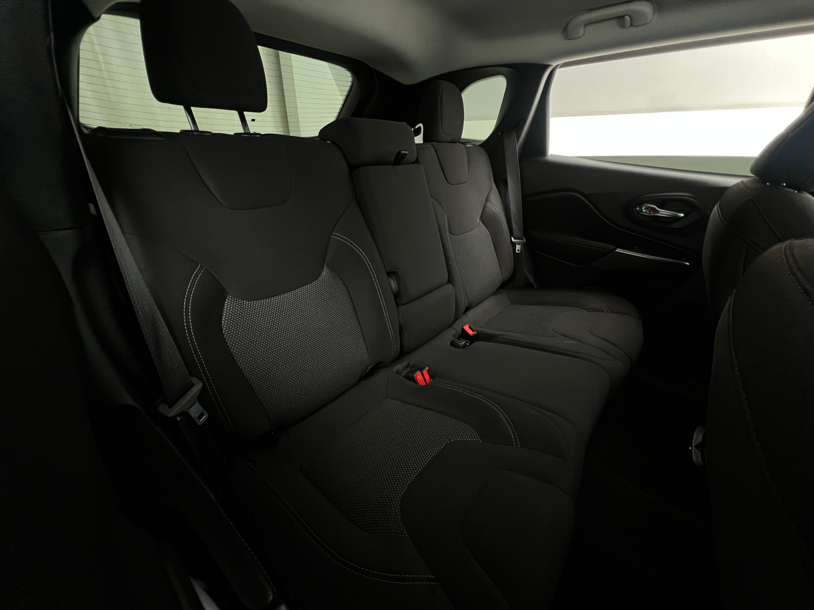 Thumbnail: 2020 Jeep Cherokee - 6