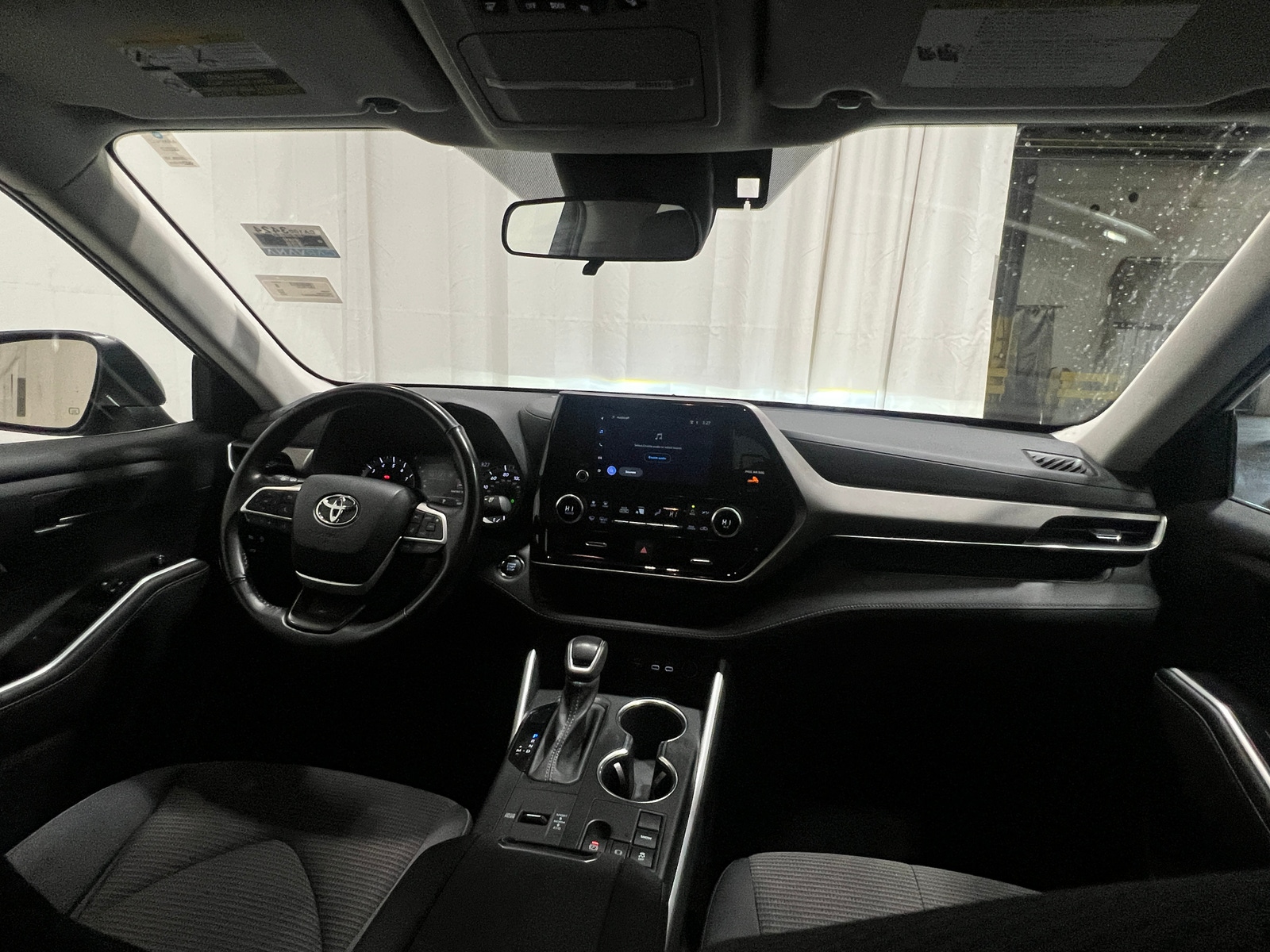 Thumbnail: 2023 Toyota Highlander - 3