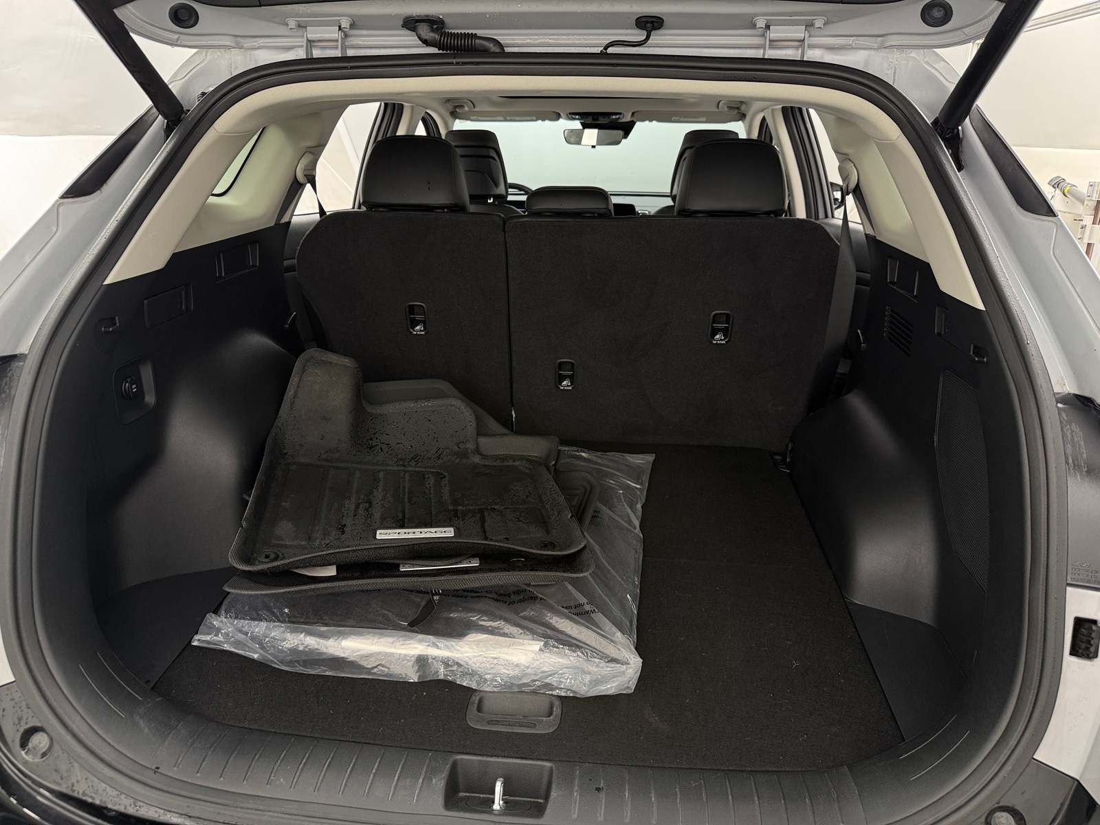 Thumbnail: 2024 Kia Sportage - 6