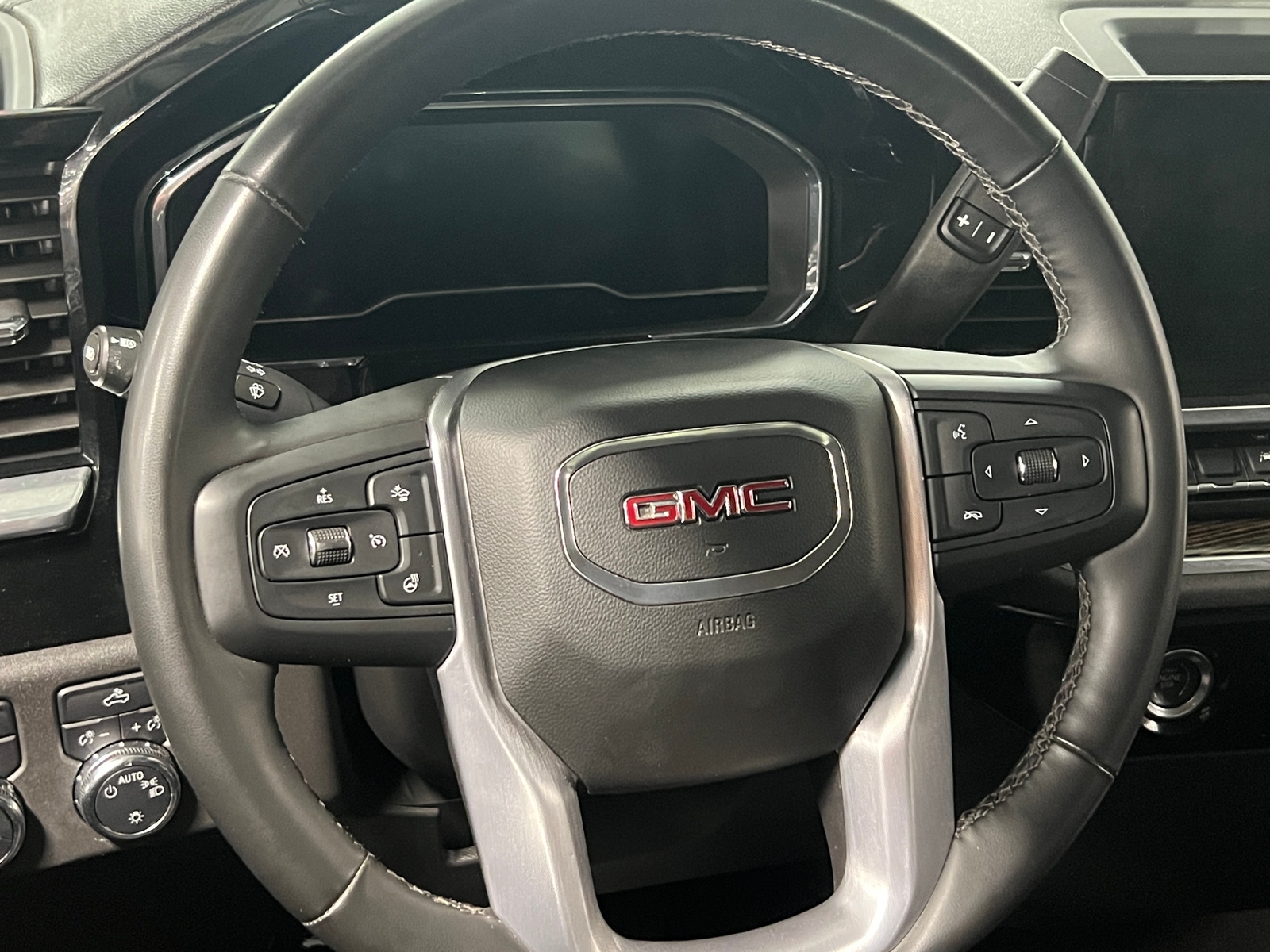 Thumbnail: 2024 GMC Sierra 1500 - 5