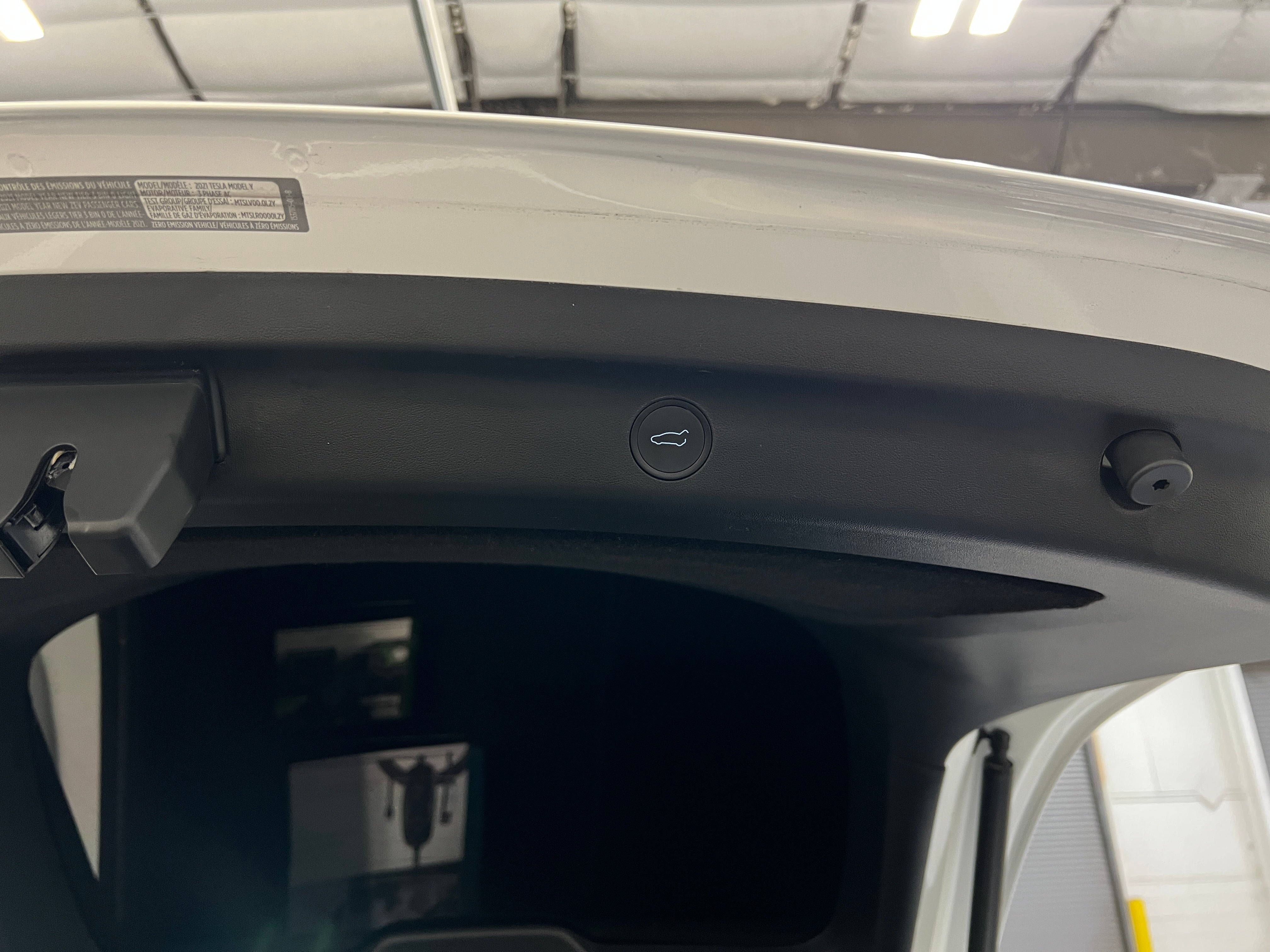 Used 2021 Tesla Model Y Performance with VIN 5YJYGDEF8MF294709 for sale in Oak Creek, WI