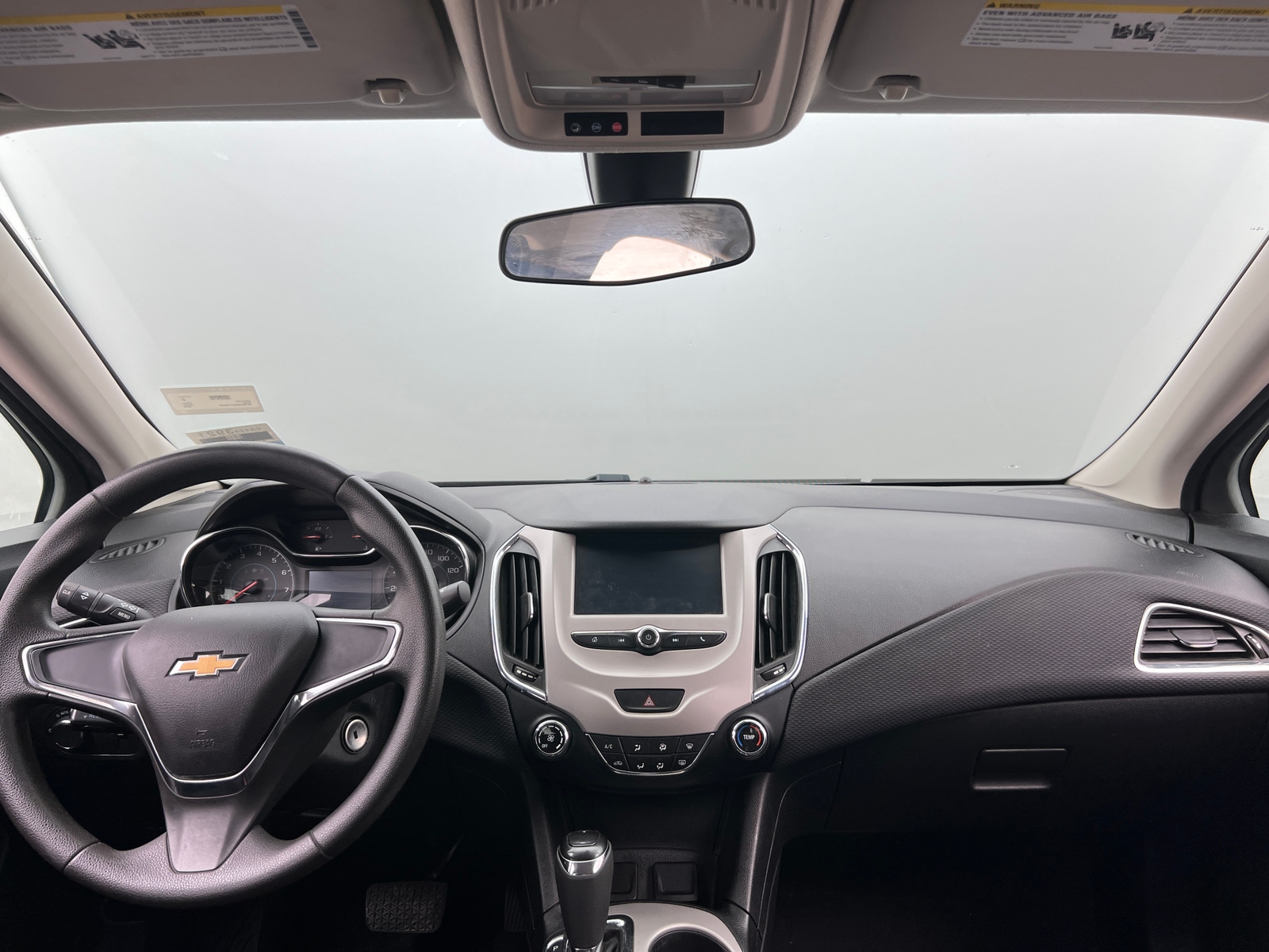 Thumbnail: 2018 Chevrolet Cruze - 3