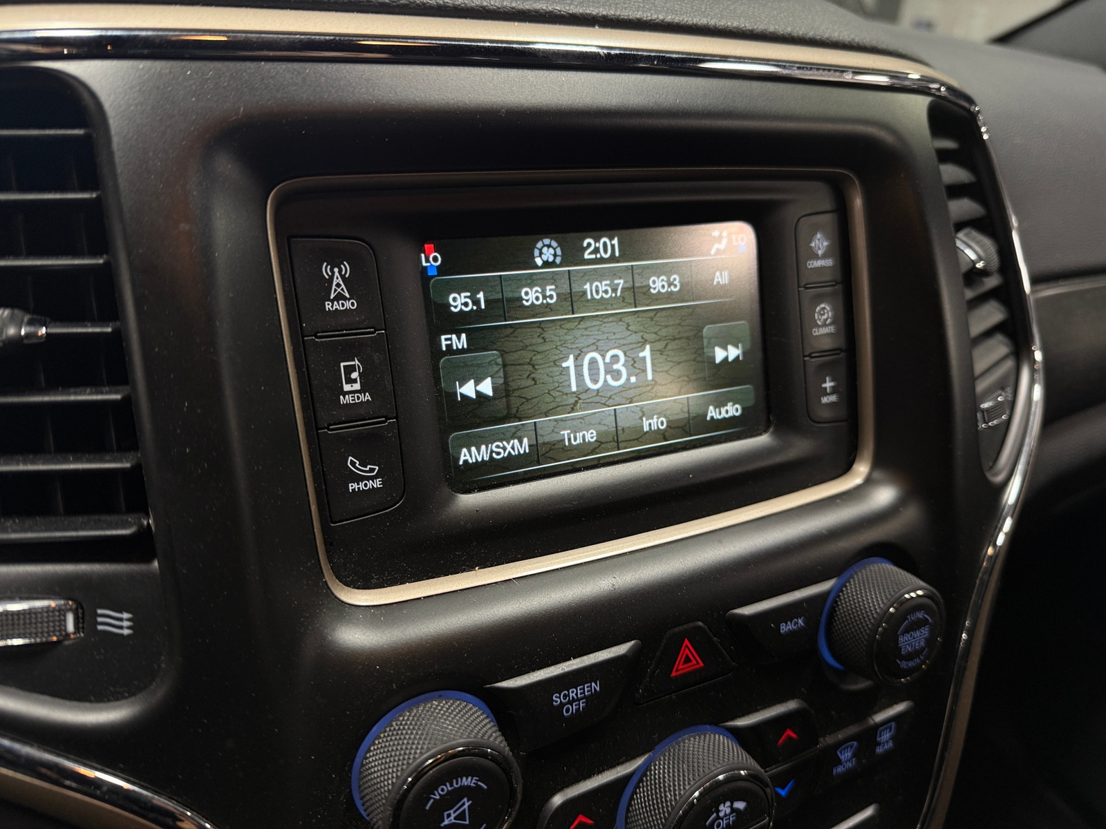 Thumbnail: 2015 Jeep Grand Cherokee - 4