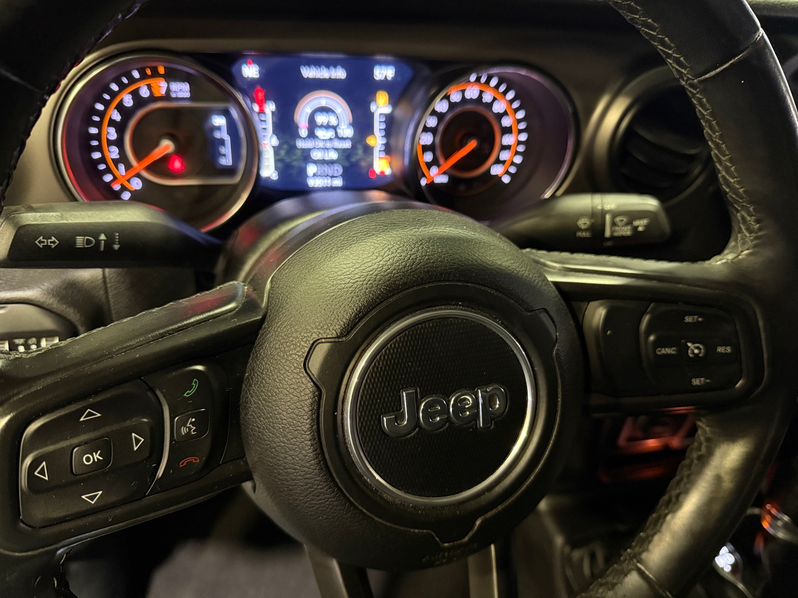 Thumbnail: 2021 Jeep Gladiator - 5