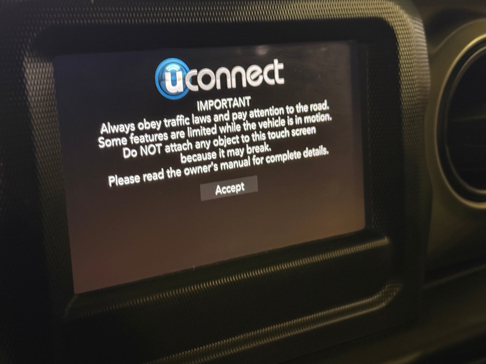 Thumbnail: 2021 Jeep Gladiator - 4