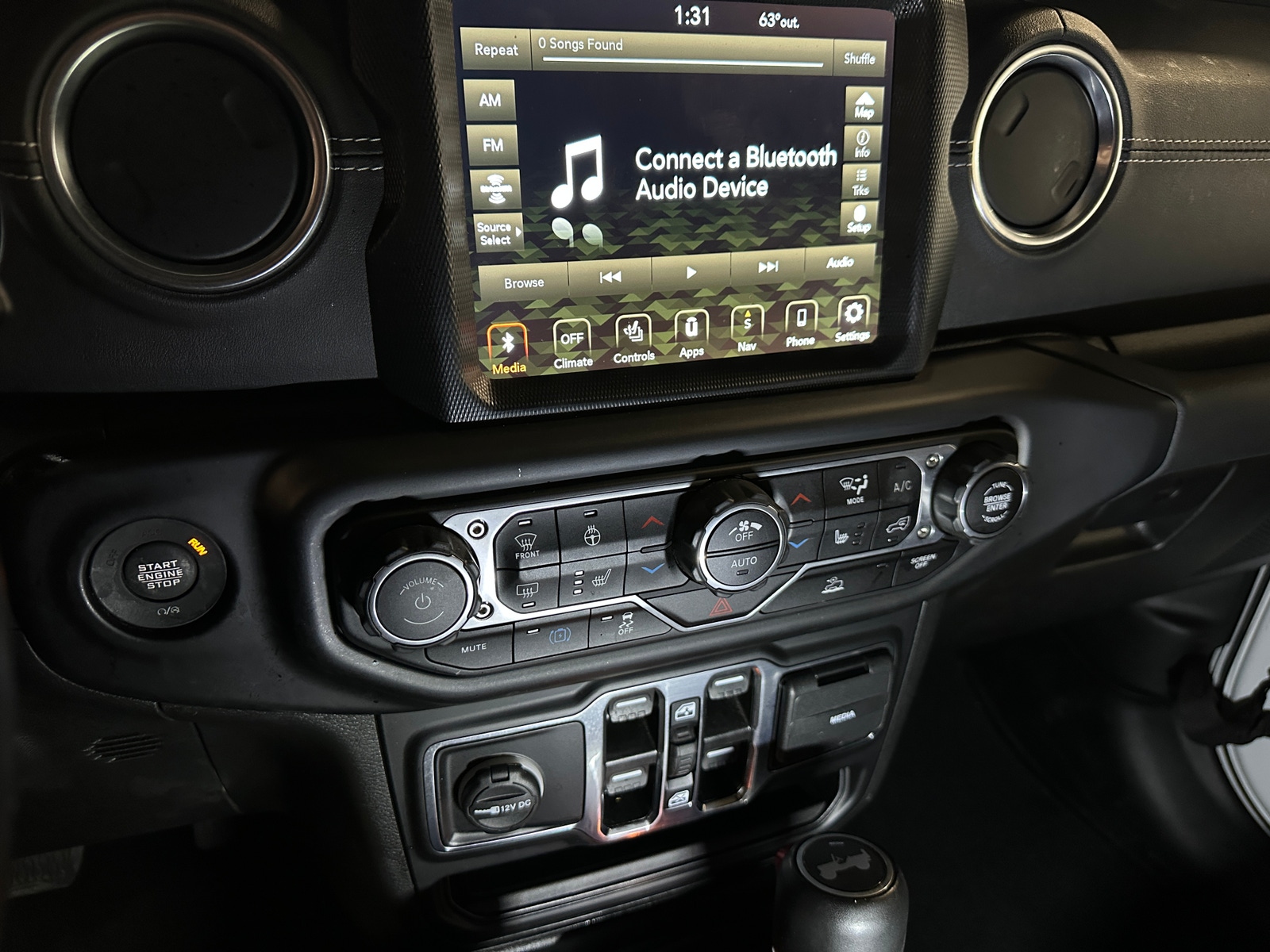 Thumbnail: 2022 Jeep Wrangler - 3