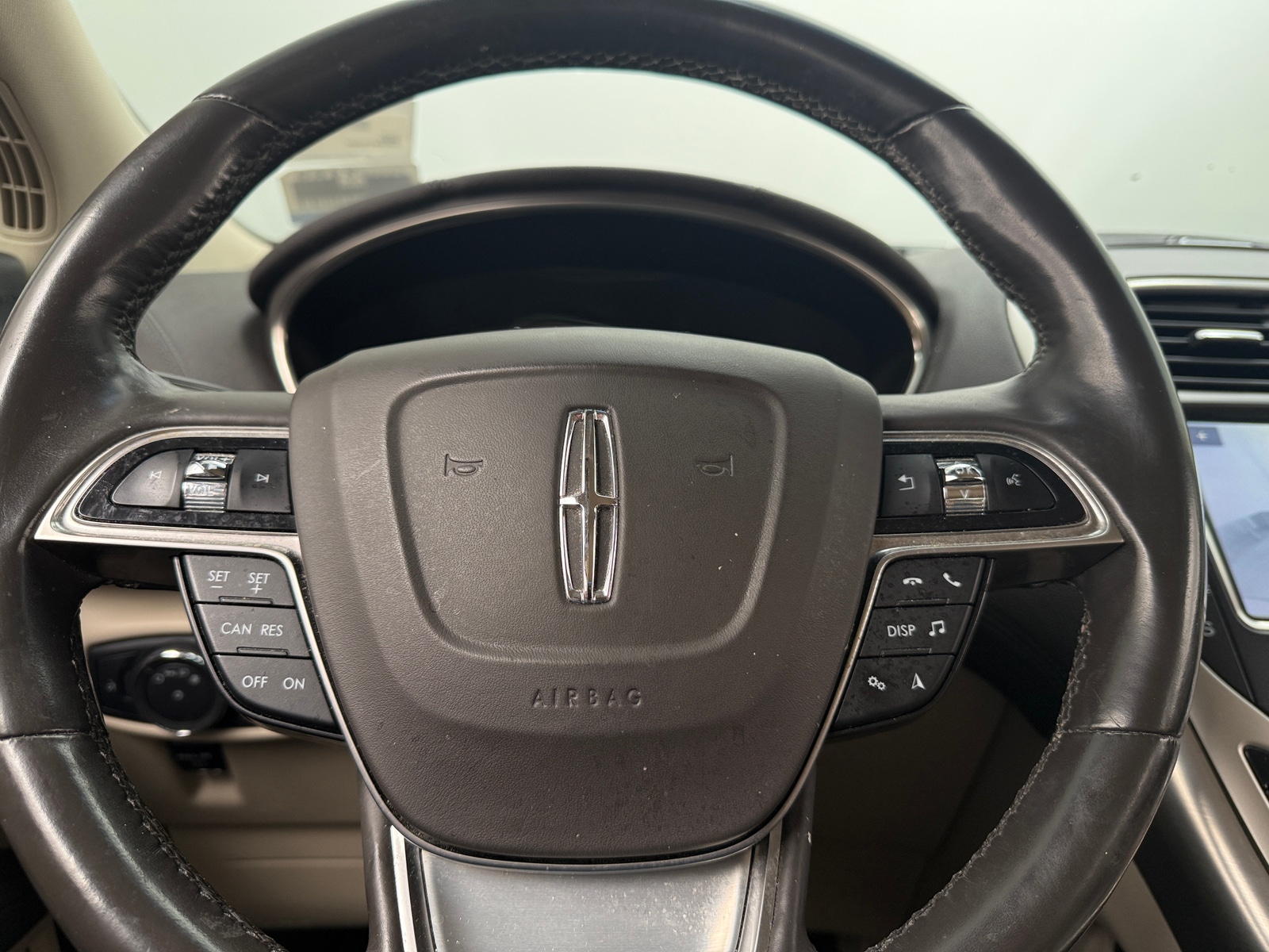 Thumbnail: 2020 Lincoln Nautilus - 4