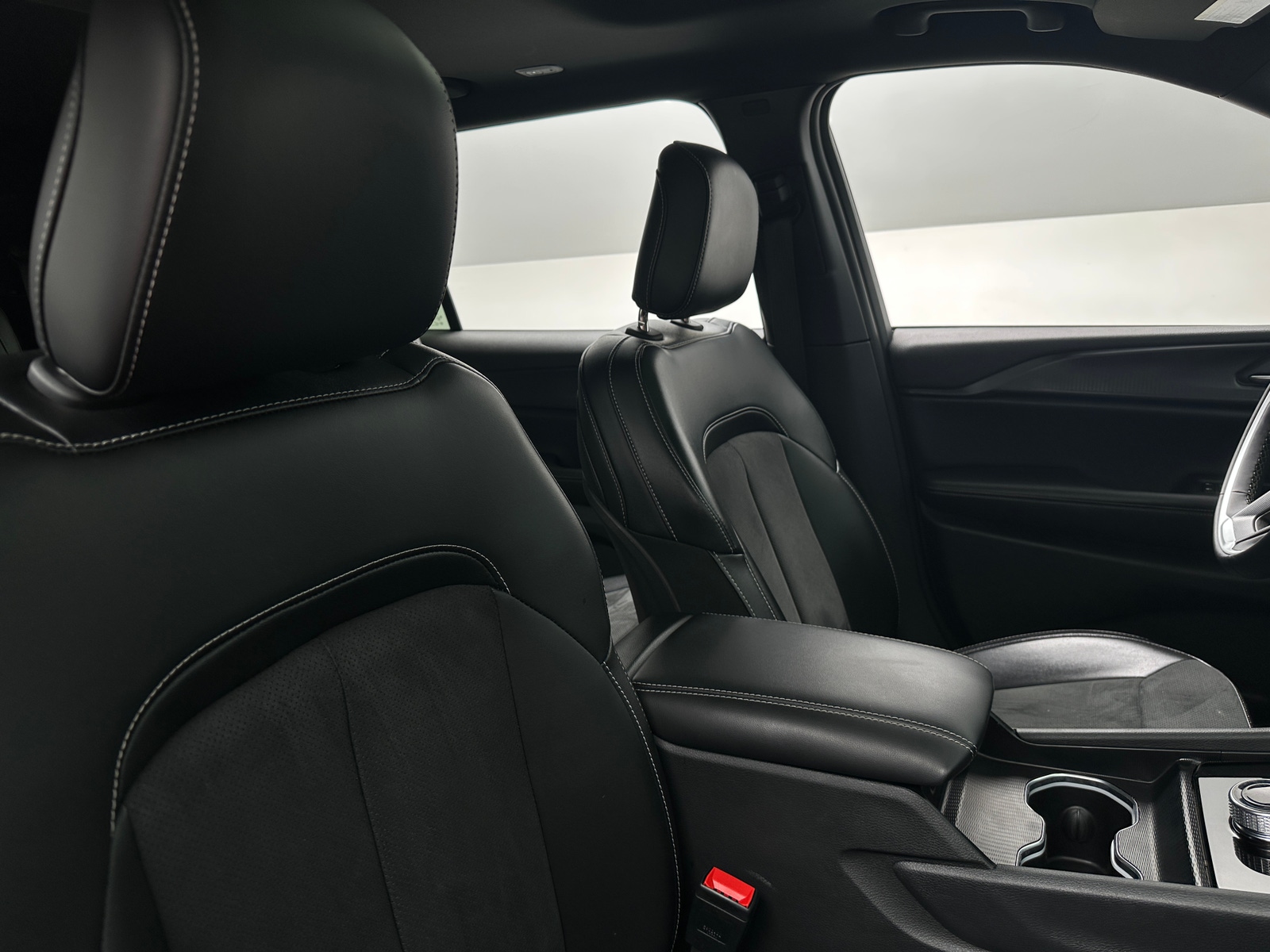 Thumbnail: 2024 Jeep Grand Cherokee L - 2