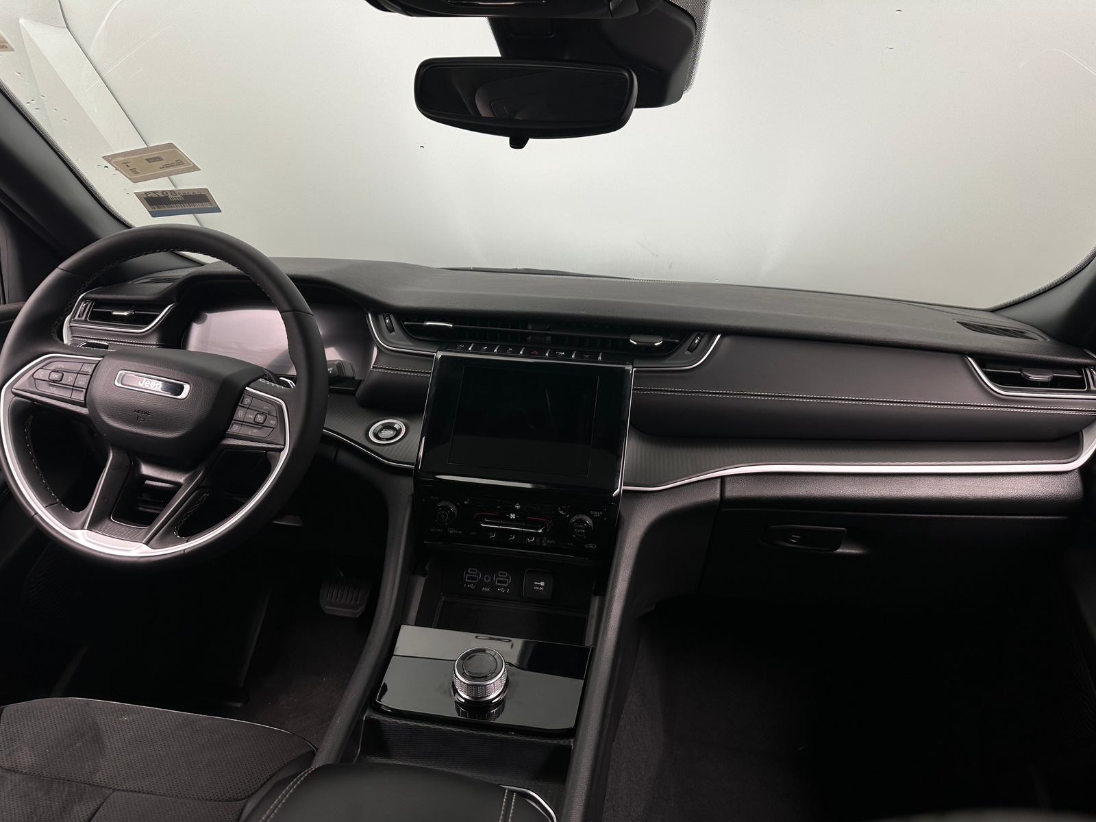 Thumbnail: 2024 Jeep Grand Cherokee L - 3