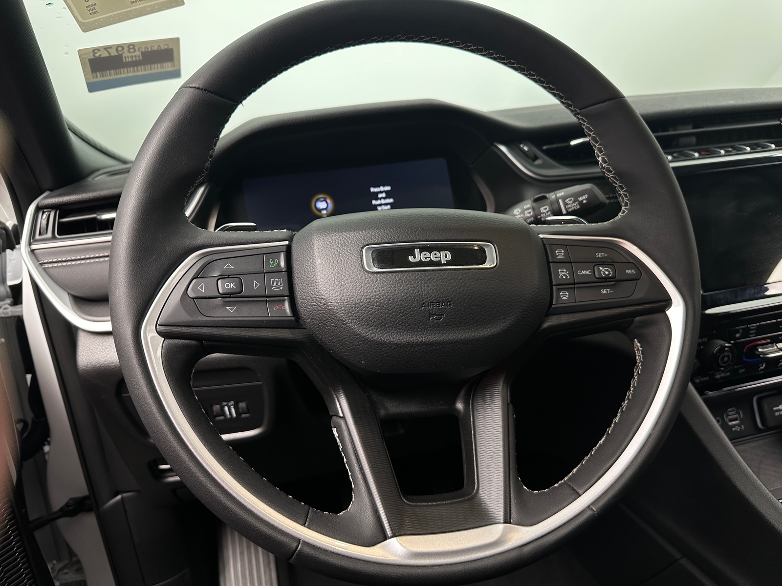 Thumbnail: 2024 Jeep Grand Cherokee L - 5