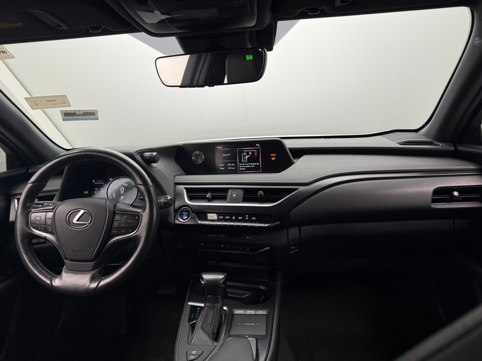 Thumbnail: 2020 Lexus UX - 2