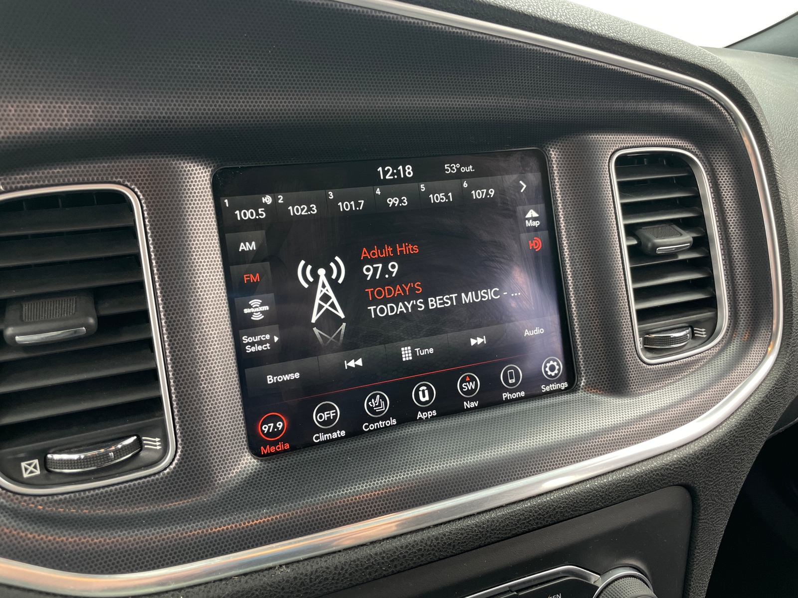 Thumbnail: 2018 Dodge Charger - 3