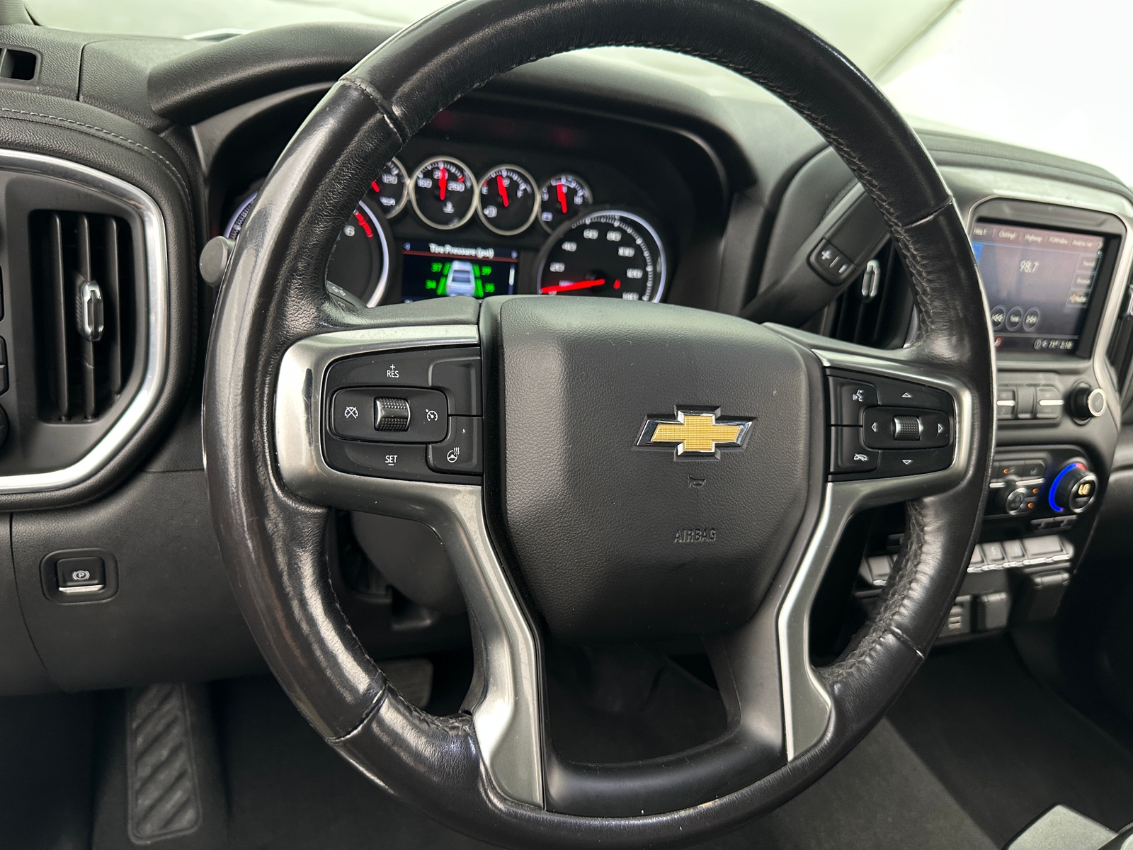 Thumbnail: 2021 Chevrolet Silverado 1500 - 5