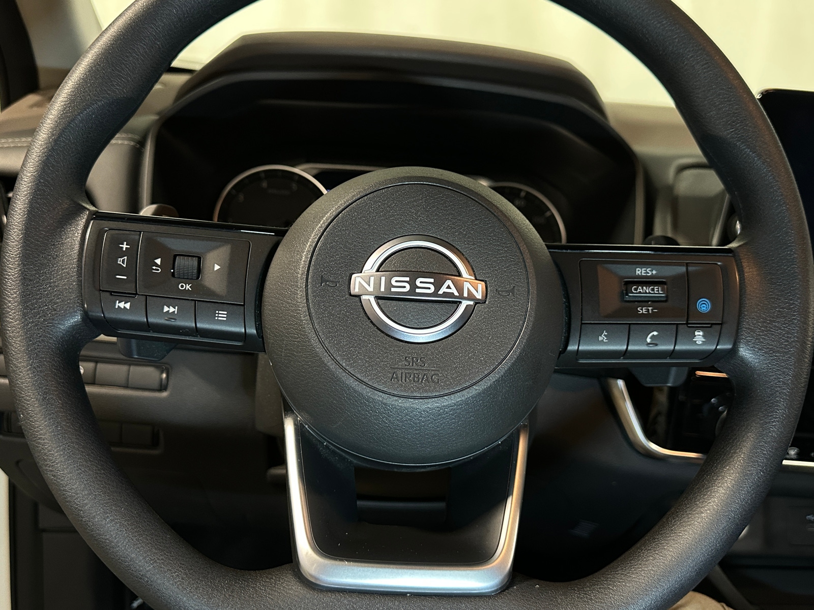 Thumbnail: 2023 Nissan Rogue - 5