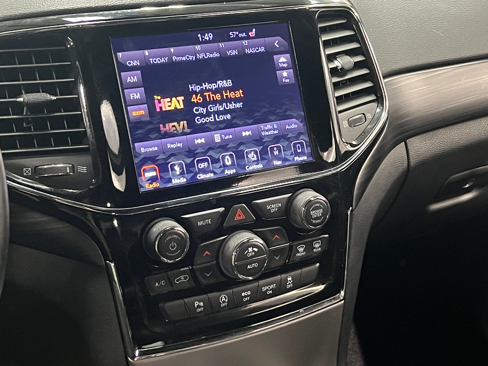 Thumbnail: 2019 Jeep Grand Cherokee - 4