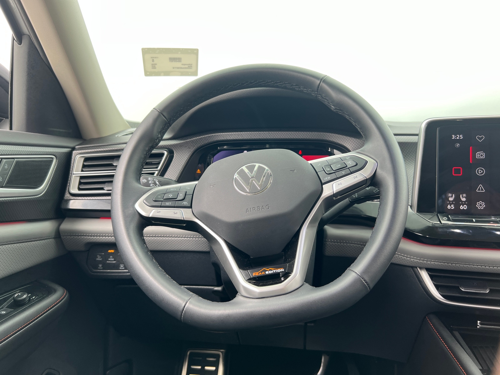 Thumbnail: 2025 Volkswagen Atlas - 4