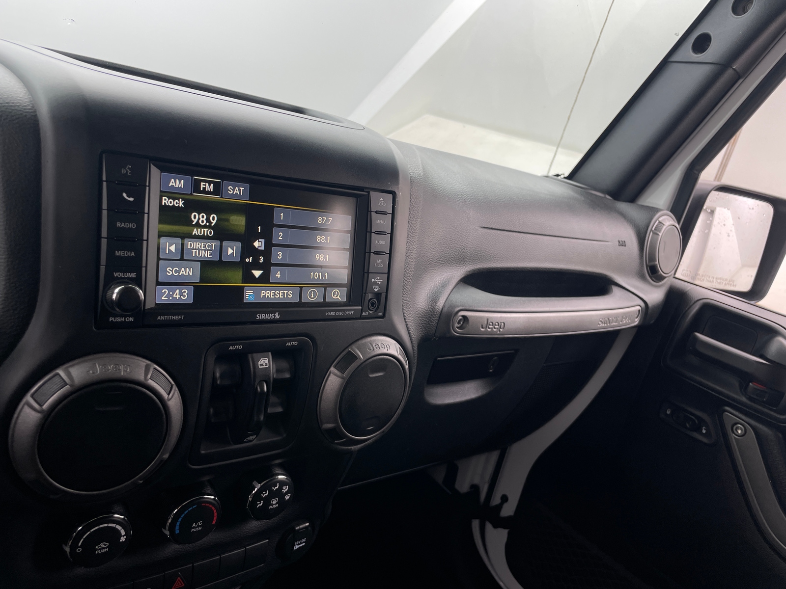 Thumbnail: 2016 Jeep Wrangler - 4