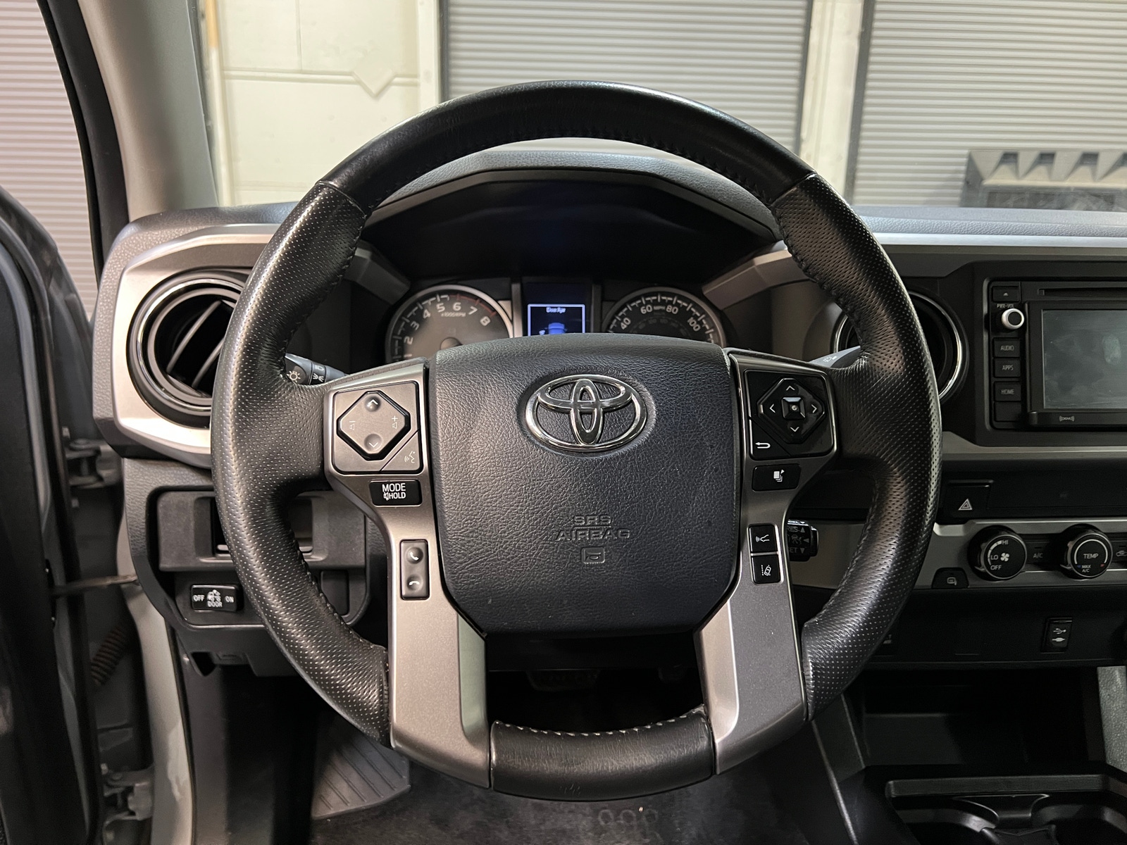 Thumbnail: 2019 Toyota Tacoma - 5