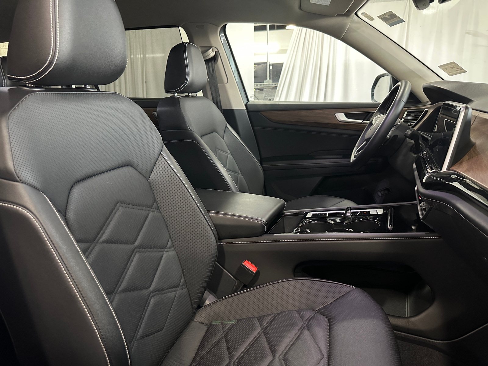 Thumbnail: 2025 Volkswagen Atlas - 2