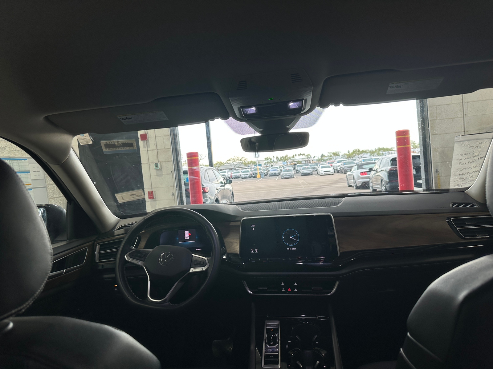 Thumbnail: 2025 Volkswagen Atlas - 3