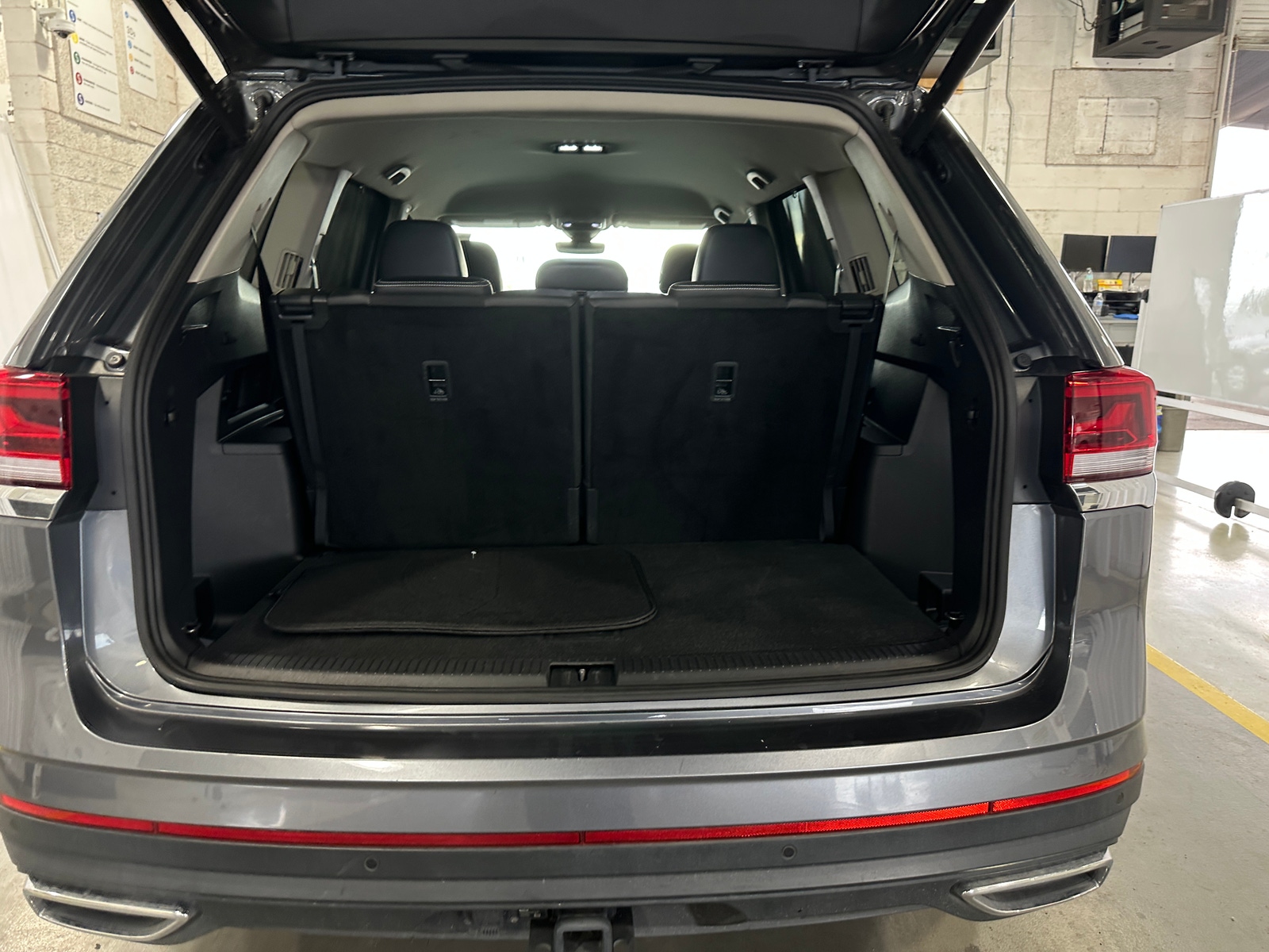 Thumbnail: 2025 Volkswagen Atlas - 7