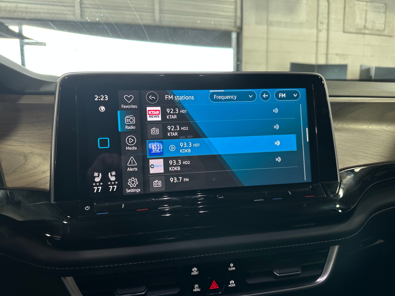 Thumbnail: 2025 Volkswagen Atlas - 4