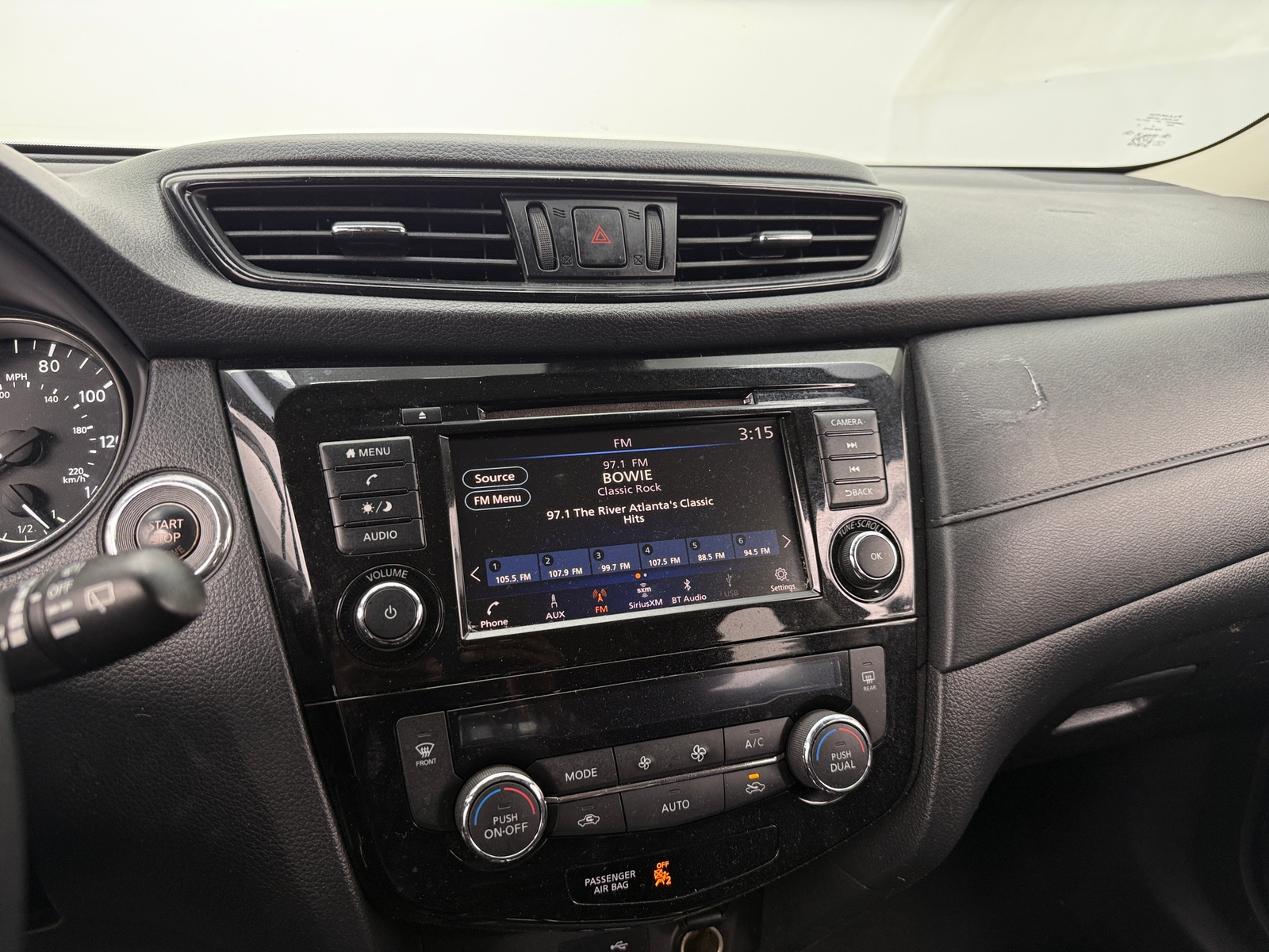 Thumbnail: 2019 Nissan Rogue - 4