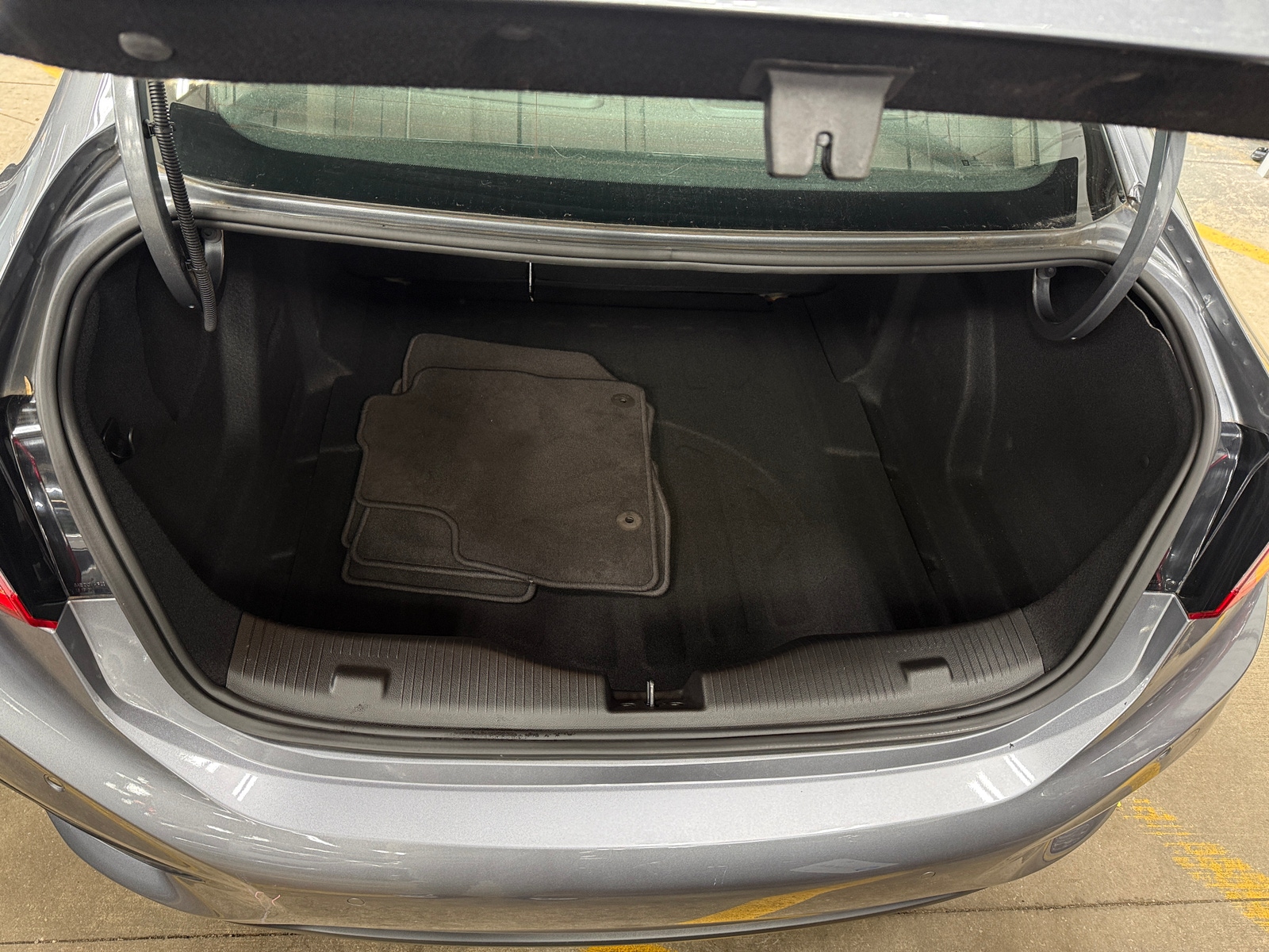 Thumbnail: 2018 Chevrolet Cruze - 6