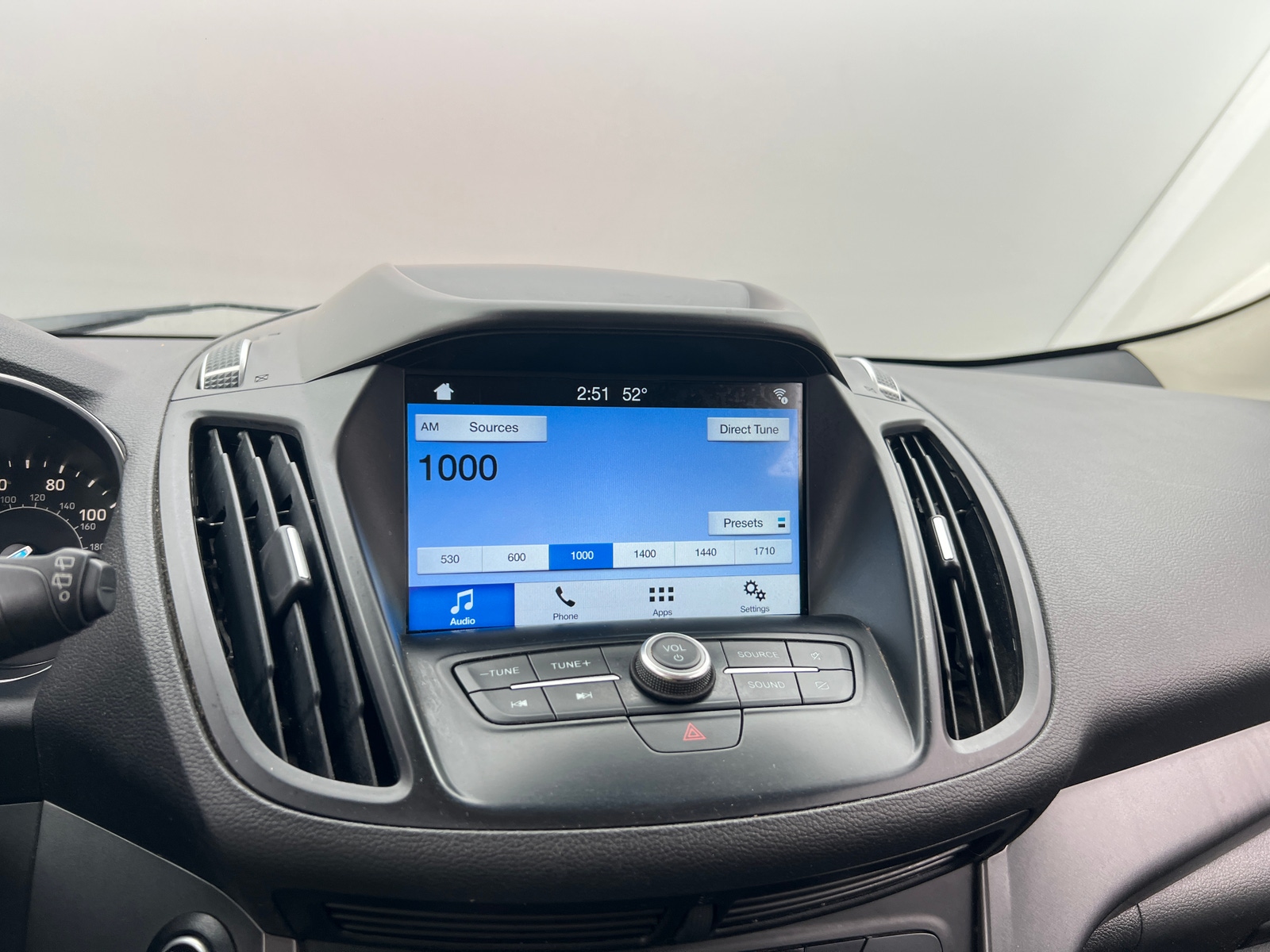 Thumbnail: 2019 Ford Escape - 4