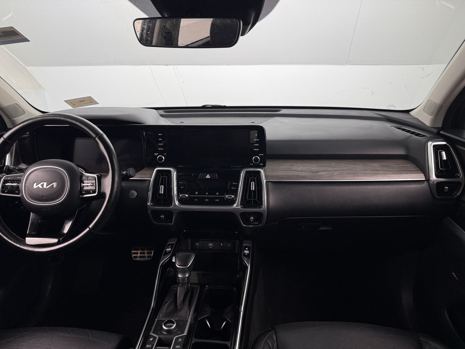 Thumbnail: 2022 Kia Sorento - 2