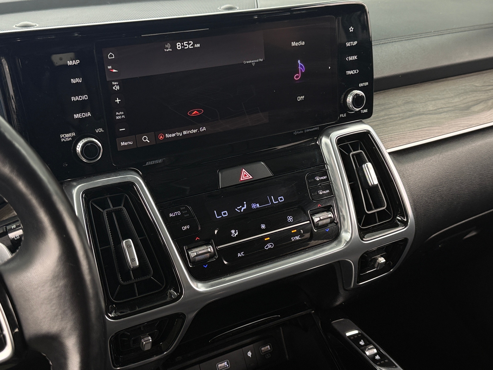 Thumbnail: 2022 Kia Sorento - 3