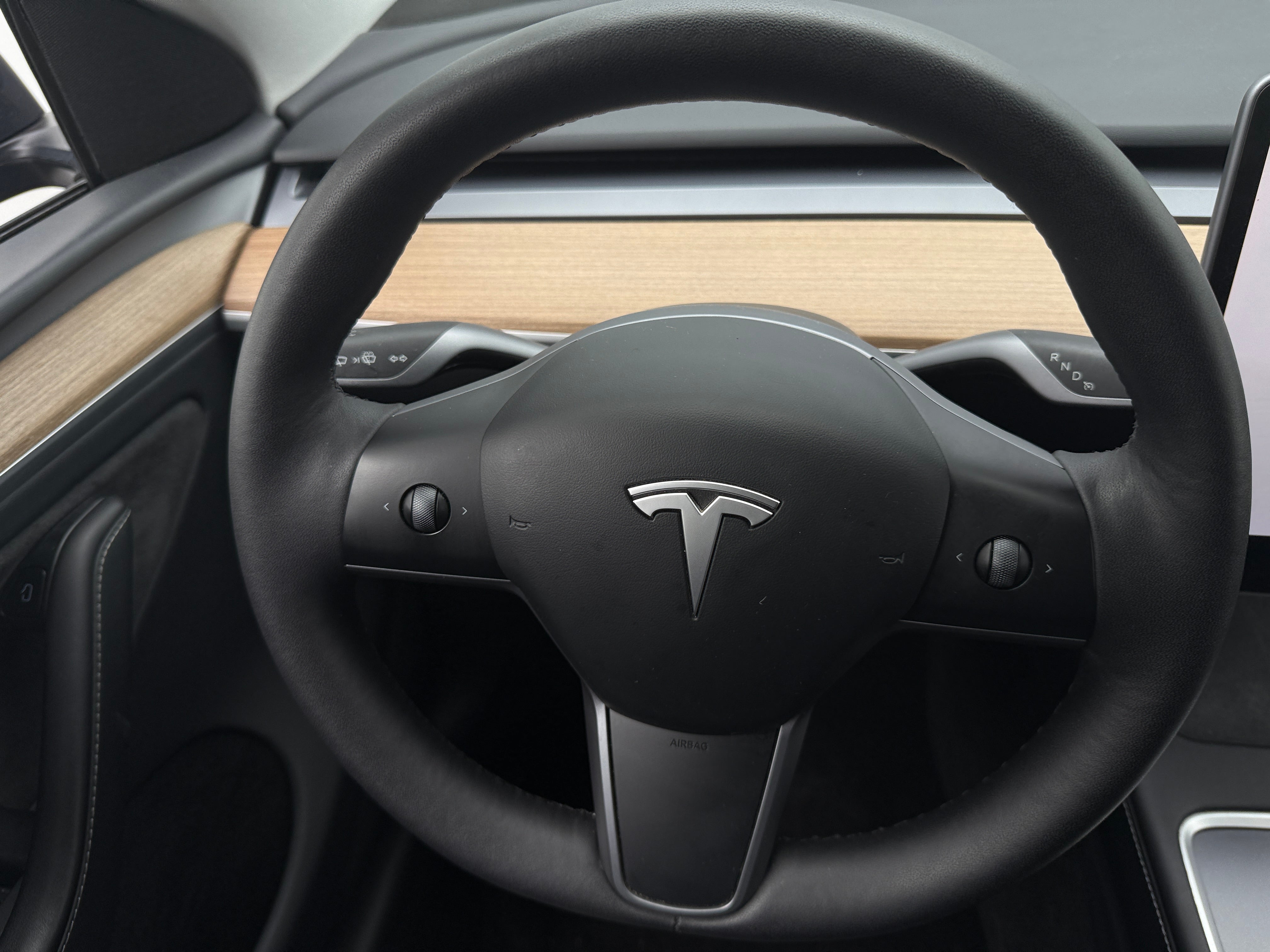 Used 2023 Tesla Model Y Long Range with VIN 7SAYGDEE1PA175105 for sale in Oak Creek, WI