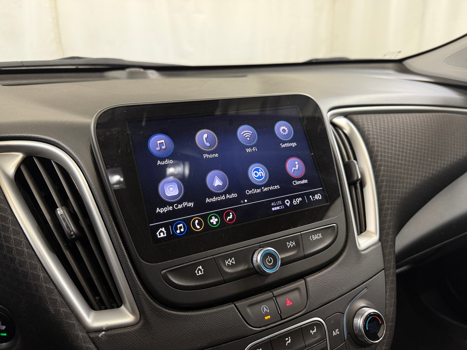 Thumbnail: 2024 Chevrolet Malibu - 4