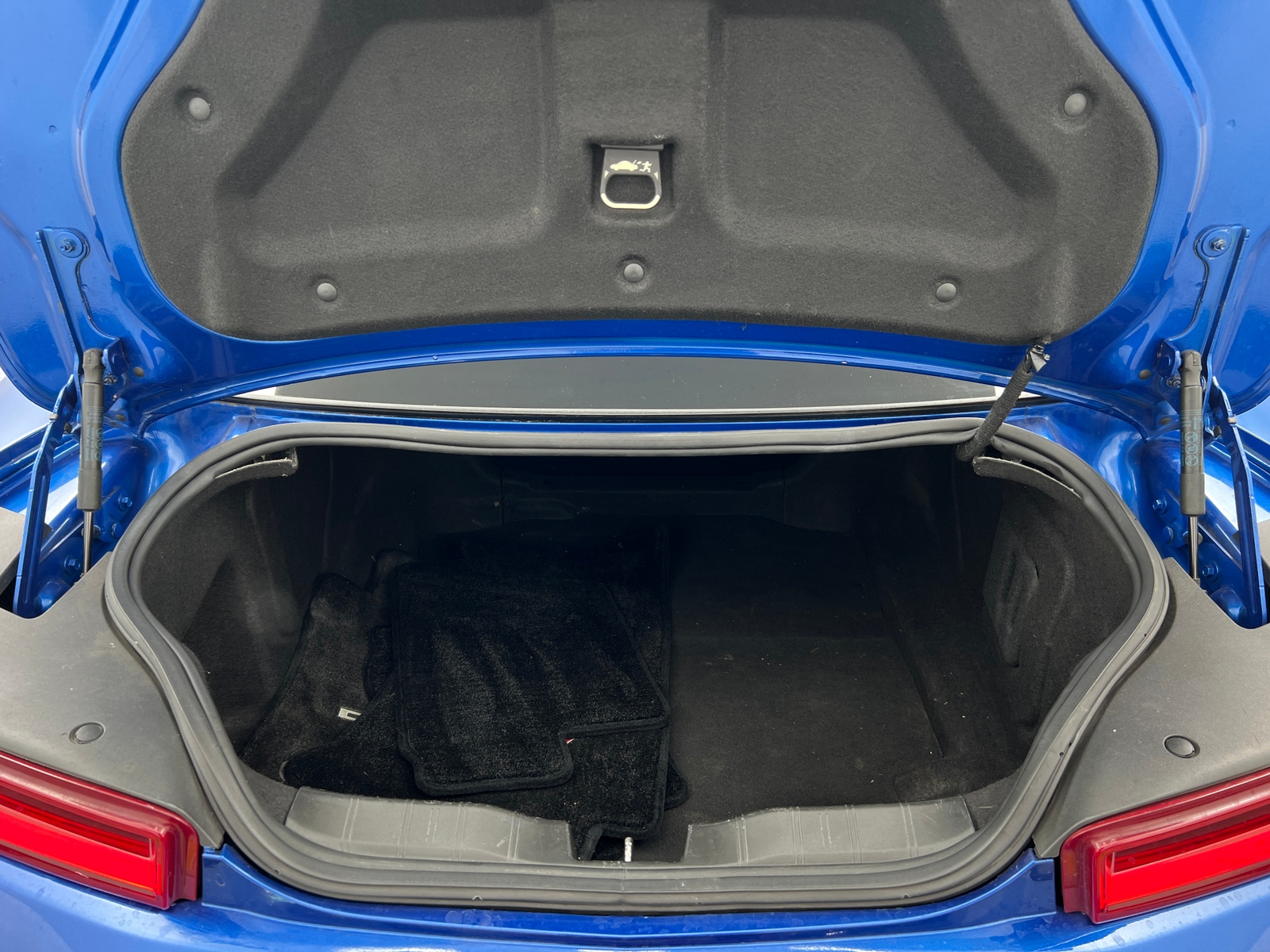 Thumbnail: 2017 Chevrolet Camaro - 5