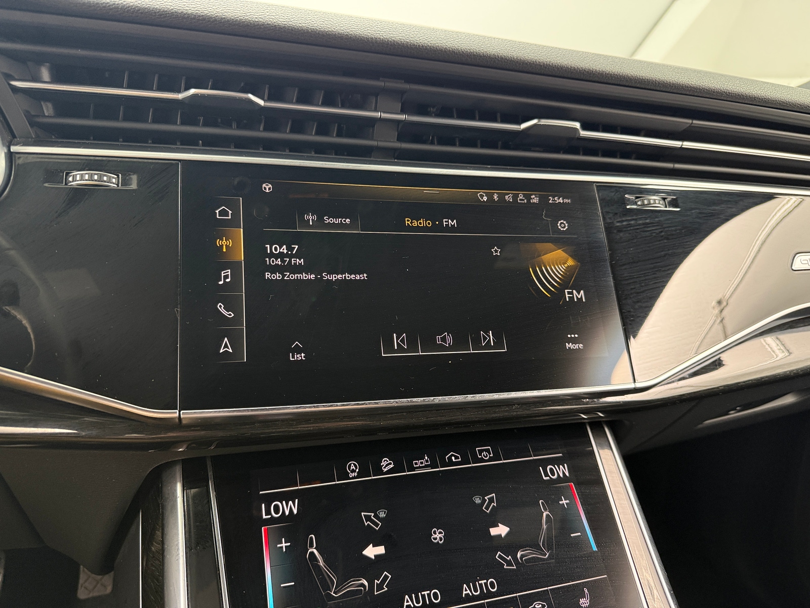 Thumbnail: 2020 Audi Q7 - 3