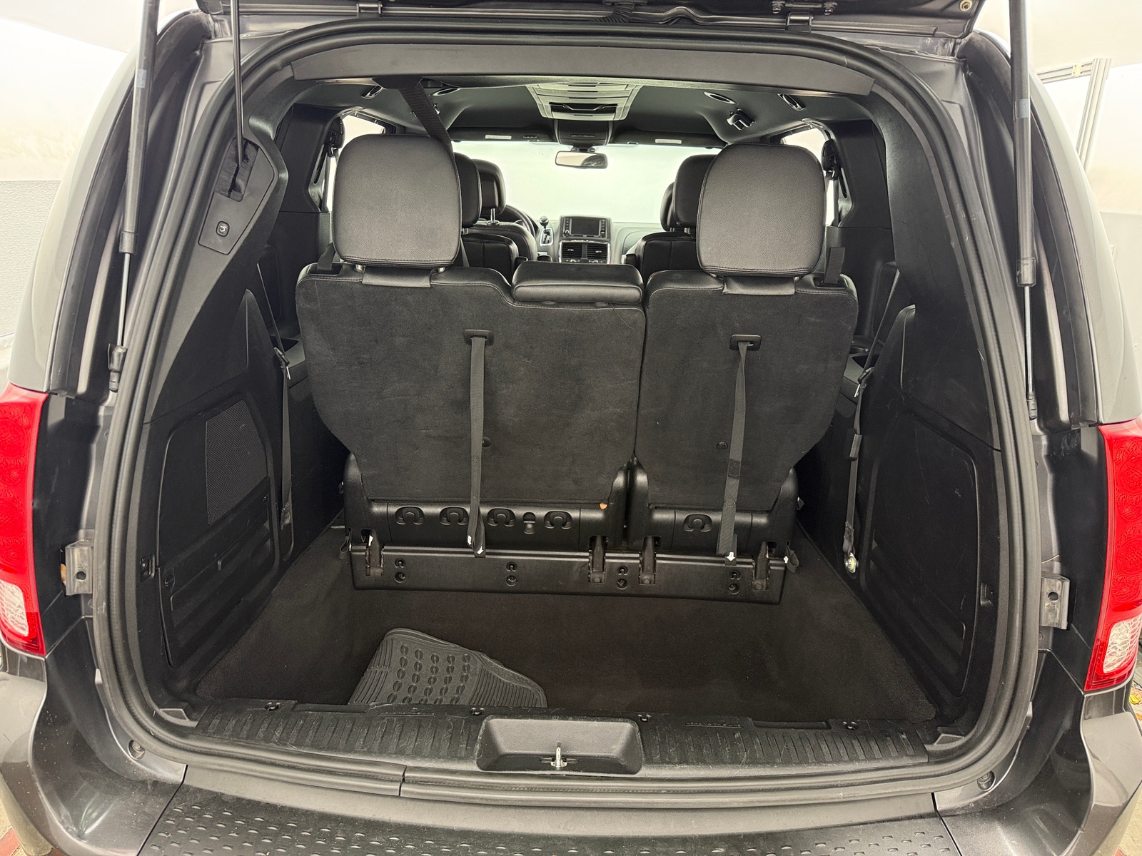 Thumbnail: 2018 Dodge Grand Caravan - 6