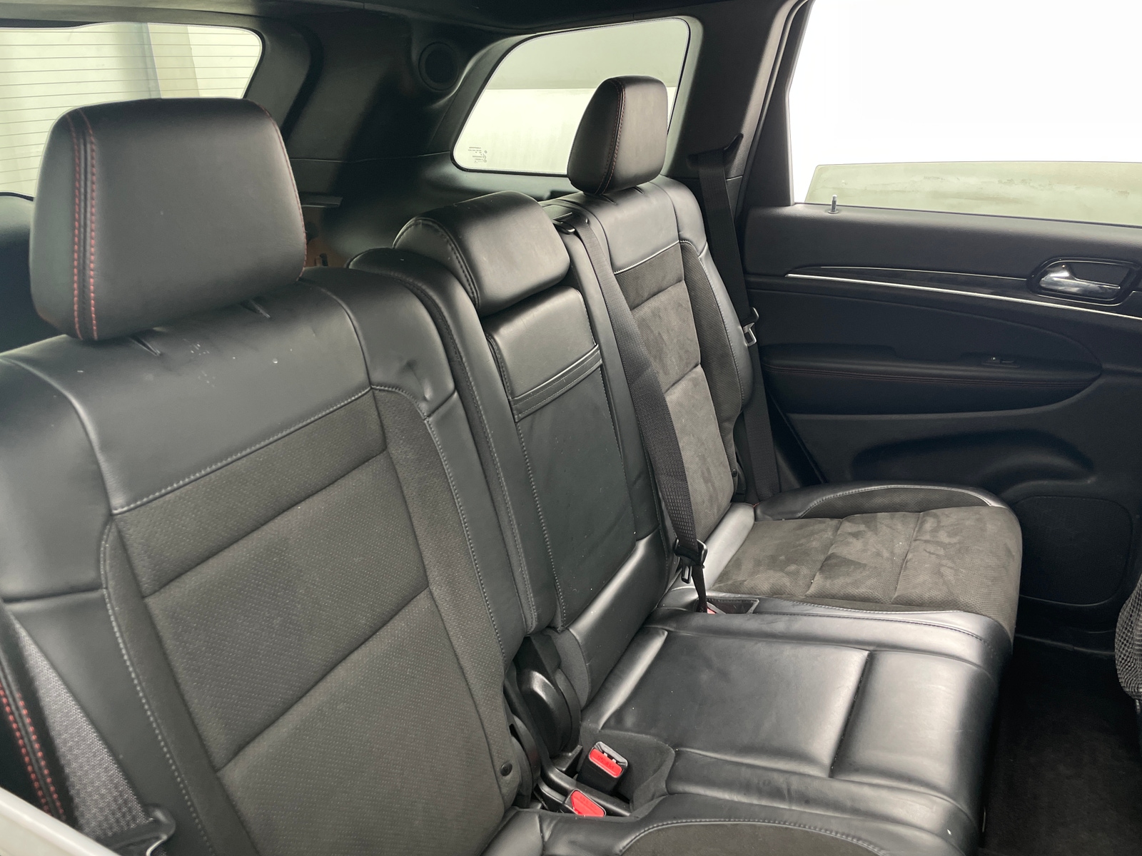 Thumbnail: 2020 Jeep Grand Cherokee - 6