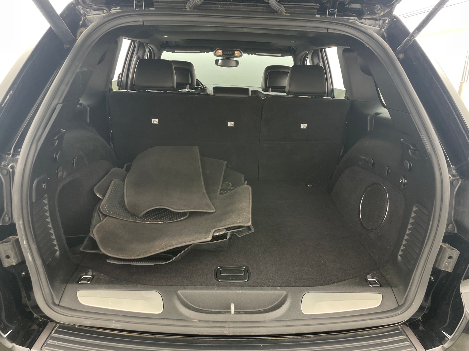 Thumbnail: 2020 Jeep Grand Cherokee - 7